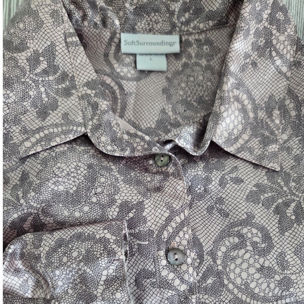 Soft Surroundings Pink Satin Paisly Lace Print Long Sleeve Button Down‎ Sz L